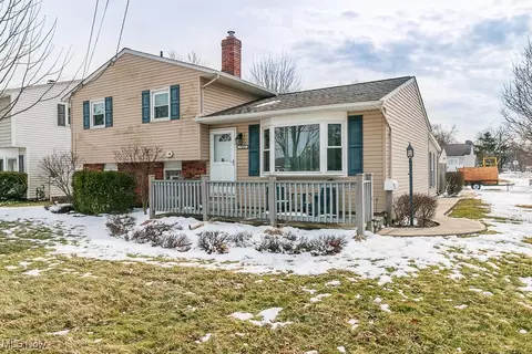 7452 Larkspur Dr, Mentor On The Lake, OH 44060 photo 5
