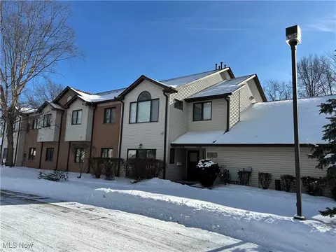 7265 Village Dr, Concord, OH 44060
