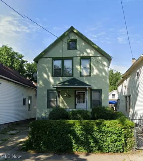 1560 E 45th St, Cleveland, OH 44103