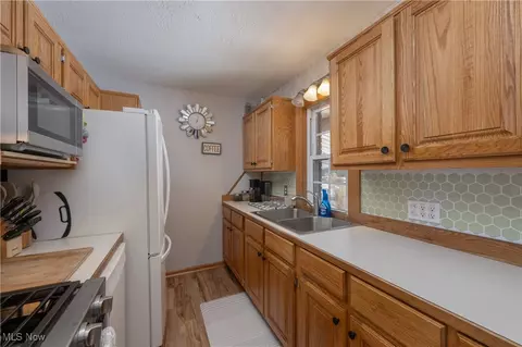 Kitchen - 2326 State Route 39 NW, Dover, OH 44622 photo 2 of 2