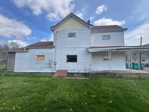 83 Watson St, Dillonvale, OH 43917 photo 3