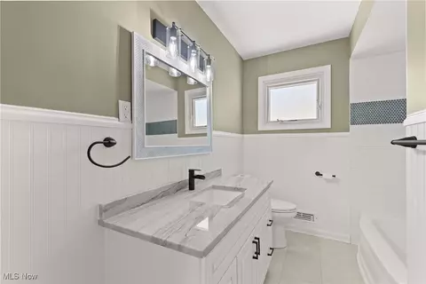 Bath - 687 E Clearview Ave, Seven Hills, OH 44131 photo 1 of 3