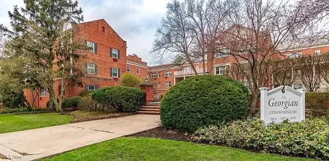 15825 Van Aken Blvd #107W, Shaker Heights, OH 44120
