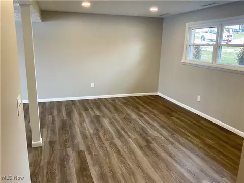 Living - 629 Meadowridge Ave NW, Canton, OH 44708 photo 3 of 5