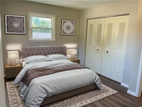 Bedroom - 629 Meadowridge Ave NW, Canton, OH 44708 photo 1 of 2