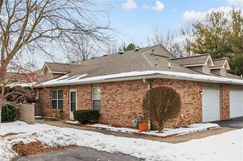 2759 Shakespeare Ln, Avon, OH 44011