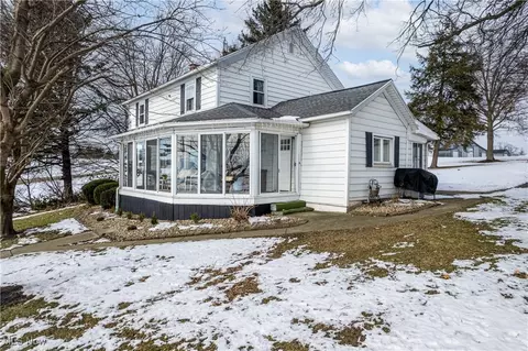 8742 Krabill Rd, Sterling, OH 44276
