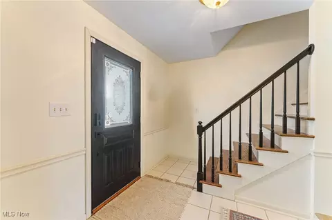 Entry Way - 486 Oakridge Dr, Youngstown, OH 44512 photo 1 of 1