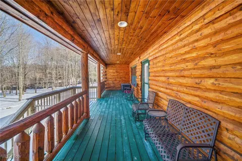 Exterior - 282 S Ridge Rd W, Conneaut, OH 44030 photo 7 of 9