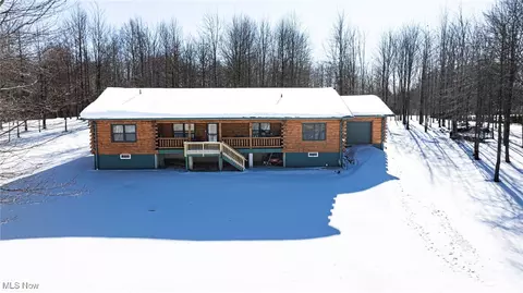 Exterior - 282 S Ridge Rd W, Conneaut, OH 44030 photo 3 of 9