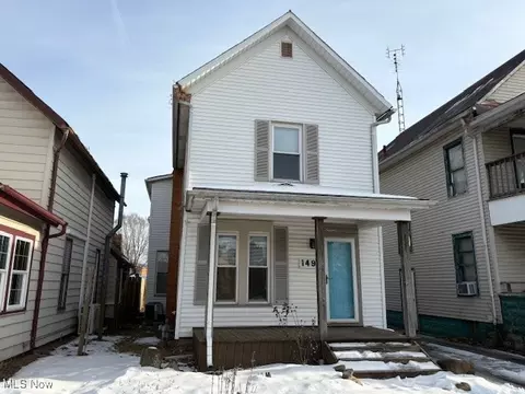 149 Beaver Ave NE, New Philadelphia, OH 44663