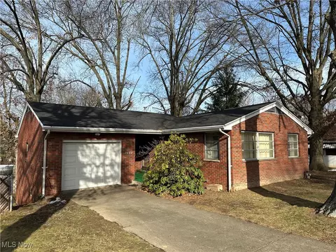 1603 Plum St, Parkersburg, WV 26101