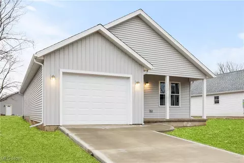 2002 E Oldgate Rd, Sandusky, OH 44870 photo 2