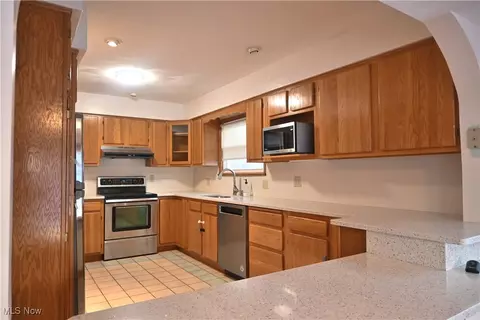 717 Allen Ave, Ashtabula, OH 44004 photo 4