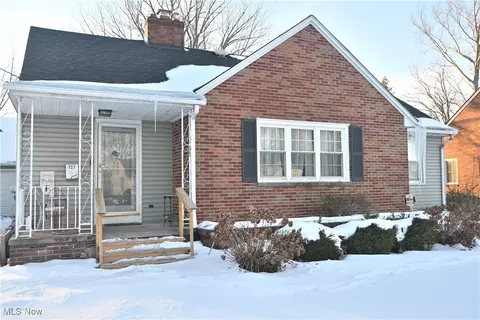 717 Allen Ave, Ashtabula, OH 44004 photo 3