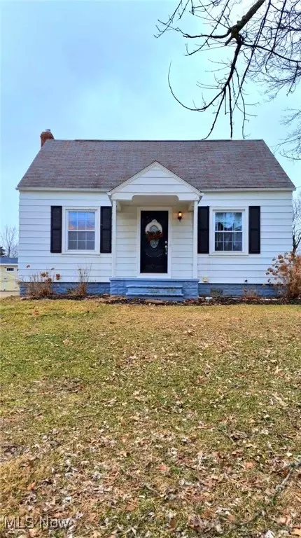 1215 Sunford Ave SE, North Canton, OH 44720