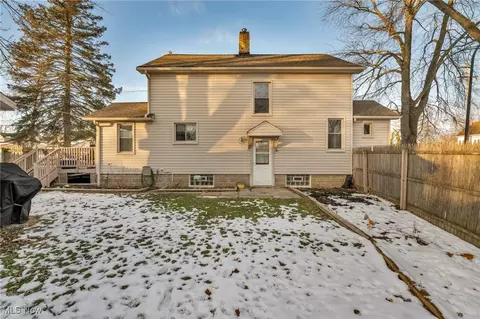 Exterior - 120 Lorain Blvd, Elyria, OH 44035 photo 4 of 8