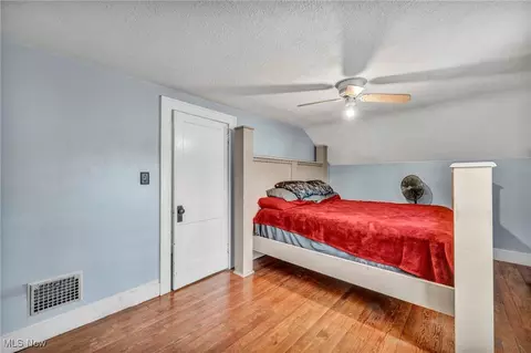Bedroom - 120 Lorain Blvd, Elyria, OH 44035 photo 5 of 9