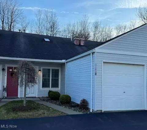 3393 Ivy Hill Cir #E, Cortland, OH 44410