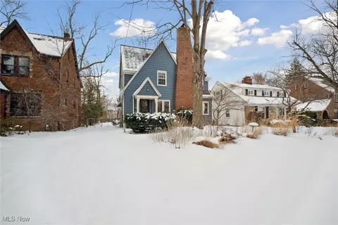 2612 Ashurst Rd, University Heights, OH 44118
