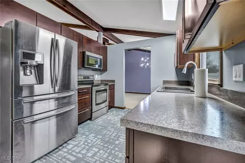 Kitchen - 4149 Ivanhoe Dr, Lorain, OH 44053 photo 2 of 2