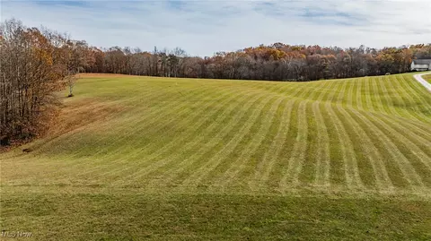 0 Chalagi Lane Tract Two 12616 Acres, Parkersburg, WV 26105