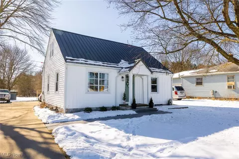3113 Dover Rd, Wooster, OH 44691
