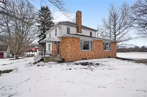 8782 Tallmadge Rd, Diamond, OH 44412