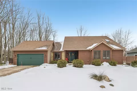 7660 Sunflower Ct, Mentor, OH 44060