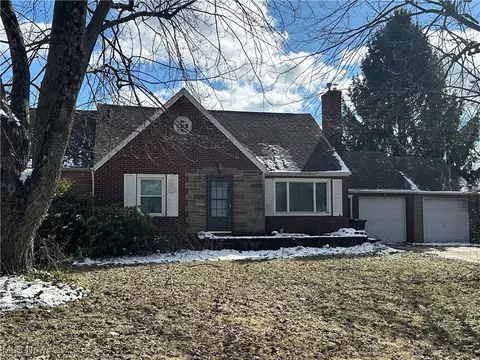 9798 Louisville St, Louisville, OH 44641