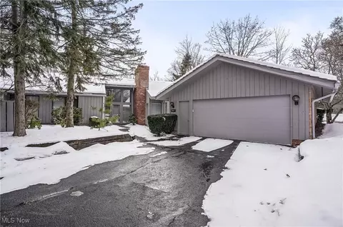 560 Pond Run # -1, Aurora, OH 44202