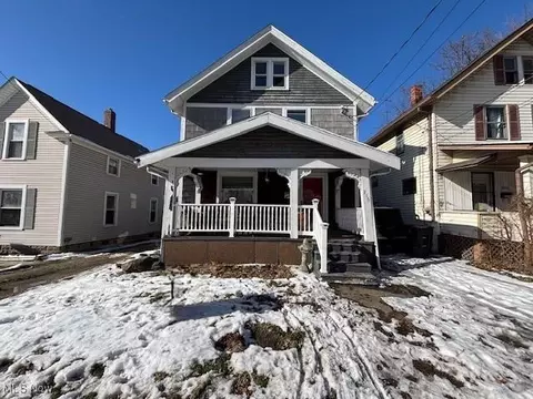 216 N Lyman St, Wadsworth, OH 44281