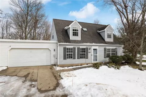 3358 Brookside Ln, Cuyahoga Falls, OH 44223