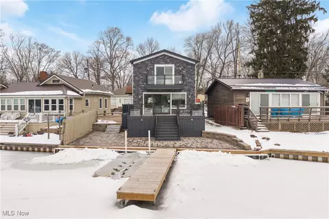 4927 Coleman Dr, New Franklin, OH 44319
