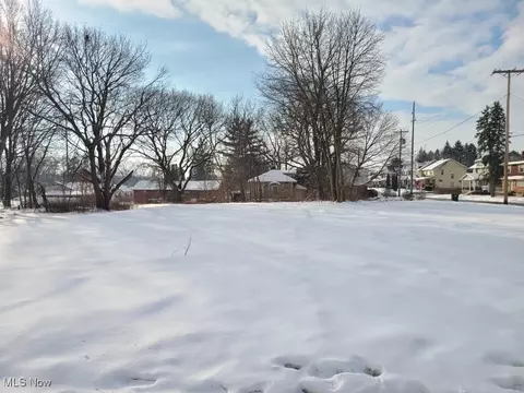 2206 3rd St SE, Canton, OH 44707 photo 5