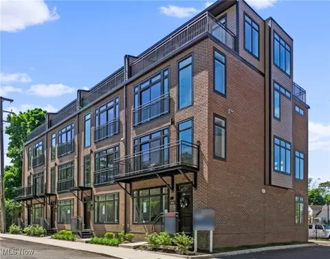 1870 E 123 St #14, Cleveland, OH 44106