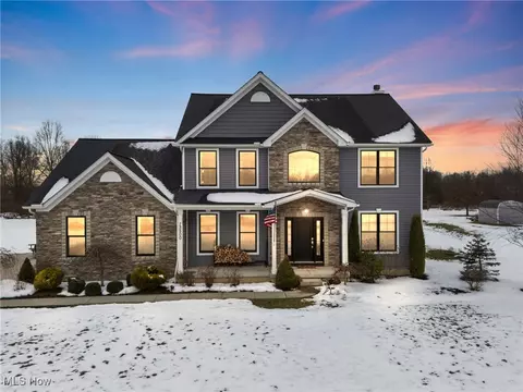 13500 Willow Creek Ln, Columbia Station, OH 44028