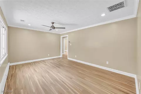 Living - 1447 E Sprague Rd, Seven Hills, OH 44131 photo 1 of 6