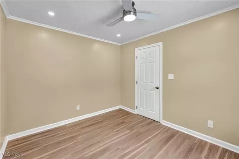 Bedroom - 1447 E Sprague Rd, Seven Hills, OH 44131 photo 6 of 6