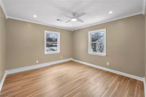 Bedroom - 1447 E Sprague Rd, Seven Hills, OH 44131 photo 4 of 6