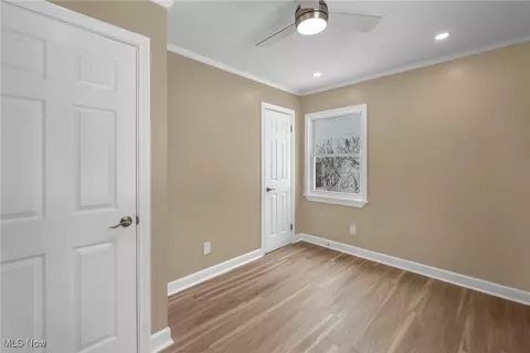 Bedroom - 1447 E Sprague Rd, Seven Hills, OH 44131 photo 3 of 6