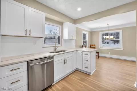 Kitchen - 1447 E Sprague Rd, Seven Hills, OH 44131 photo 1 of 7