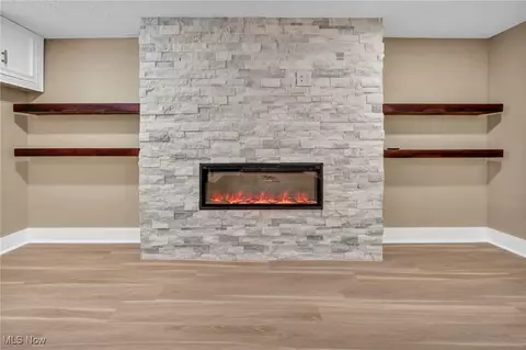 Living - 1447 E Sprague Rd, Seven Hills, OH 44131 photo 5 of 6