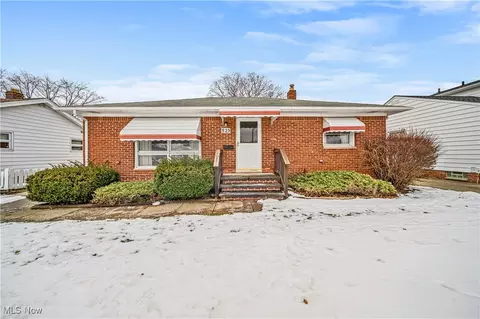 825 Bayridge Blvd, Willowick, OH 44095
