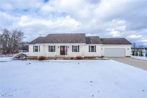 14163 Sousa St NW, North Lawrence, OH 44666