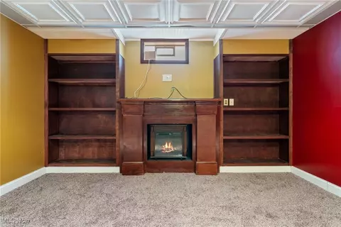 Living - 224 U S Grant St, Lagrange, OH 44050 photo 5 of 5