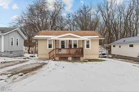 225 E Park Blvd, Akron, OH 44305