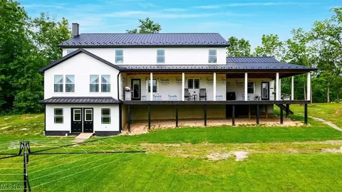 10981 Bloom Rd, Garrettsville, OH 44231