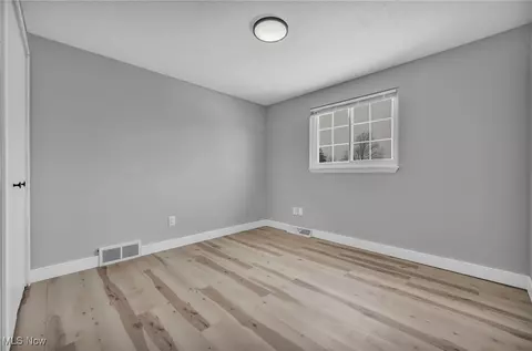 29919 Robert St, Wickliffe, OH 44092 photo 15