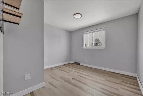 29919 Robert St, Wickliffe, OH 44092 photo 23